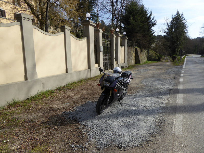 Illustration for article titled A very small motorcycle...